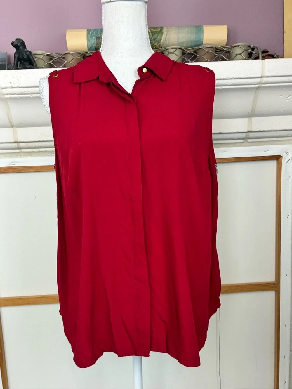 Liz Claiborne Sleeveless Red Button-Front Blouse with Gold Accents